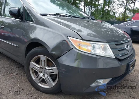 2013 Honda Odyssey Touring/Touring Elite from USA, damaged, VIN 5FNRL5H90DB046479